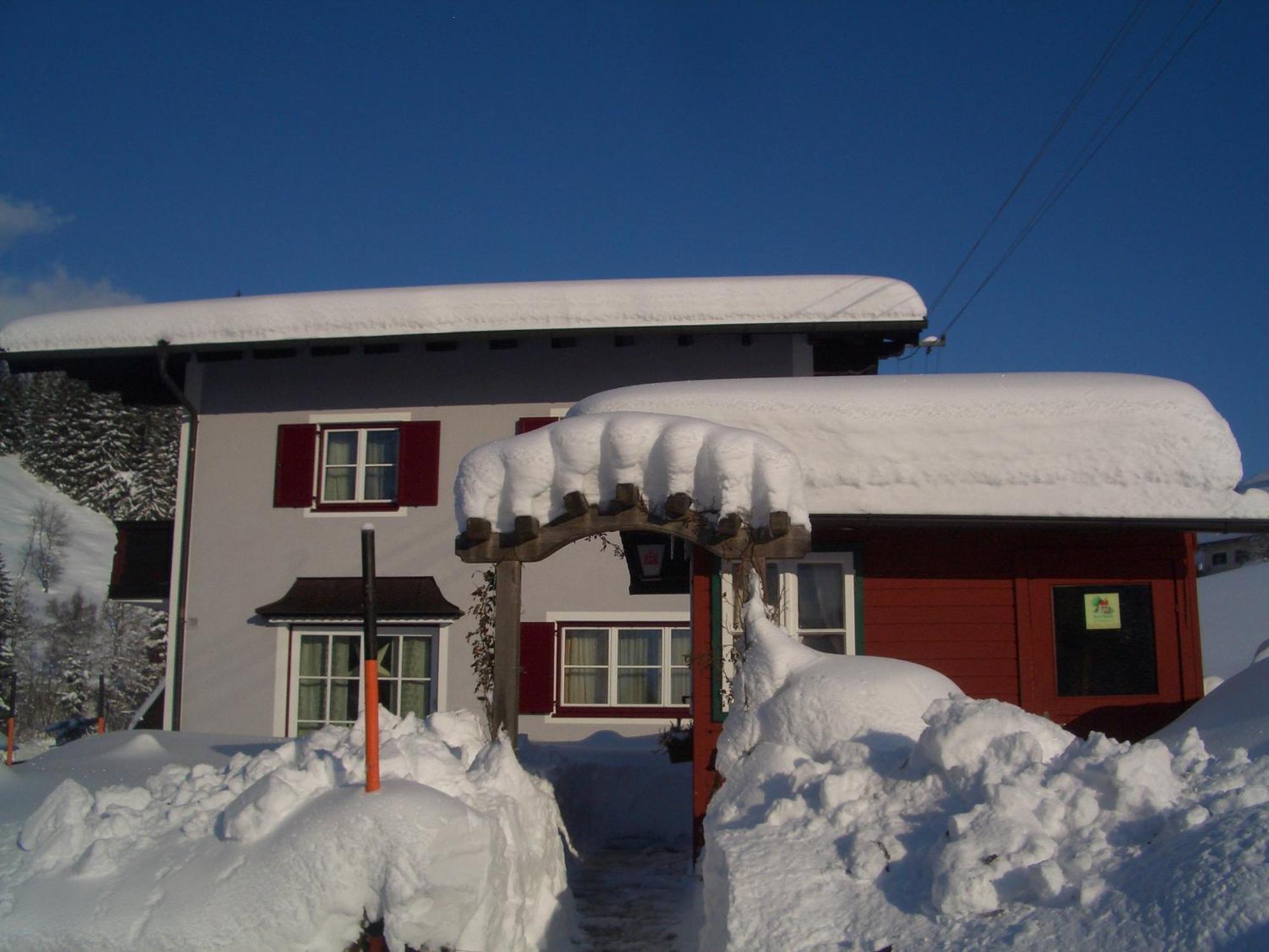 Haus Ortner Apartment Russbach am Pass Gschuett Exterior photo